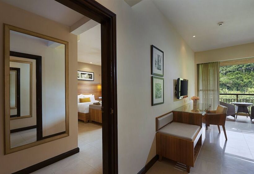 Апартаменты Deluxe 2 Спальни, The Taaras Beach & Spa Resort