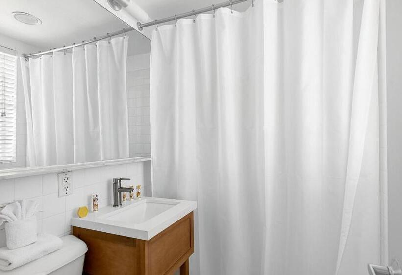 חדר סטנדרט עם מיטת קינג, Townhouse  Miami