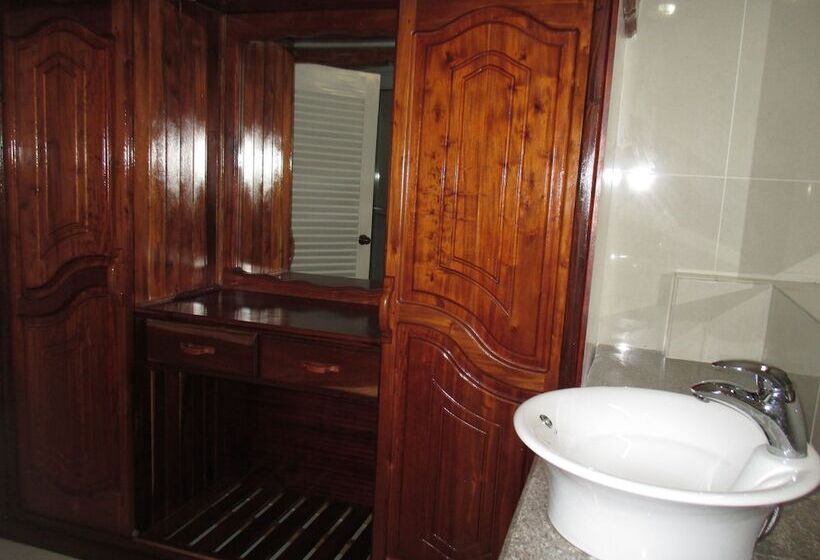 سوییت جونیور با چشم‌انداز دریا, Villa Chez Batista