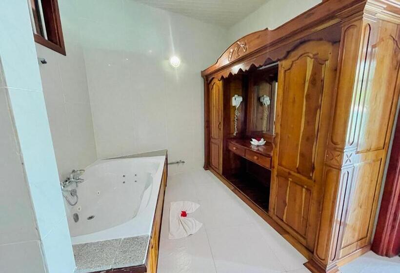 سوییت سینیور با چشم‌انداز دریا, Villa Chez Batista