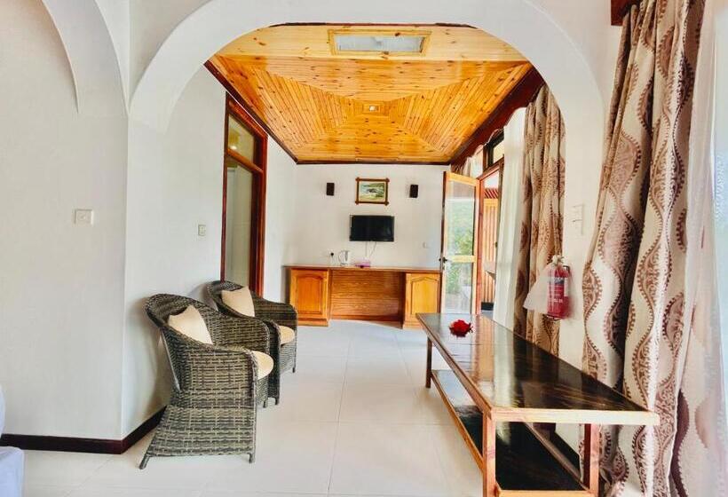 سوییت جونیور با چشم‌انداز دریا, Villa Chez Batista