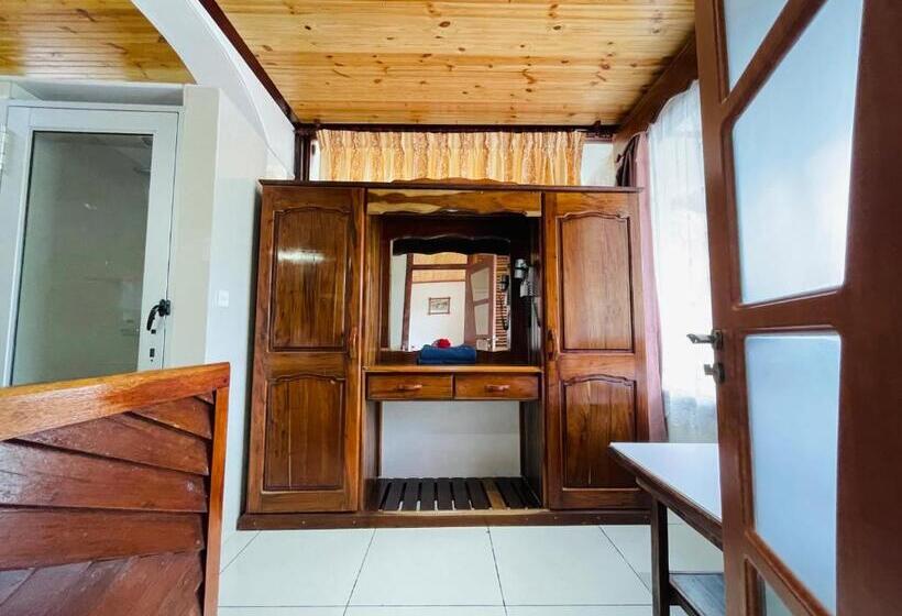 سوییت جونیور با چشم‌انداز دریا, Villa Chez Batista