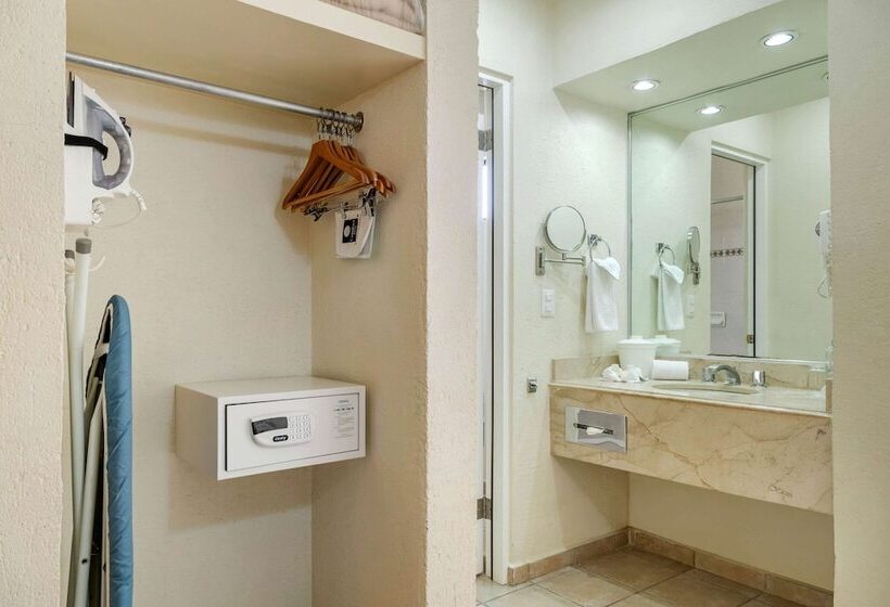 اتاق استاندارد, Comfort Inn Tampico