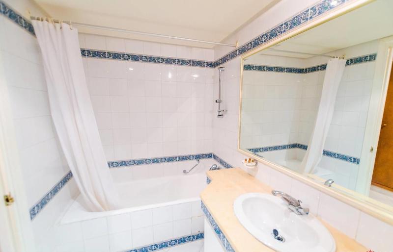 اتاق استاندارد چهار تخته, Houria Palace