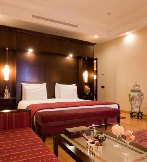 سوئیت سینیور, Kenzi Menara Palace & Resort