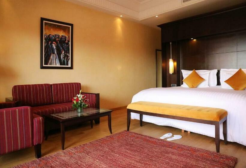 اتاق لوکس با چشم‌انداز استخر, Kenzi Menara Palace & Resort