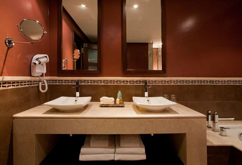 اتاق لوکس با چشم‌انداز باغ, Kenzi Menara Palace & Resort