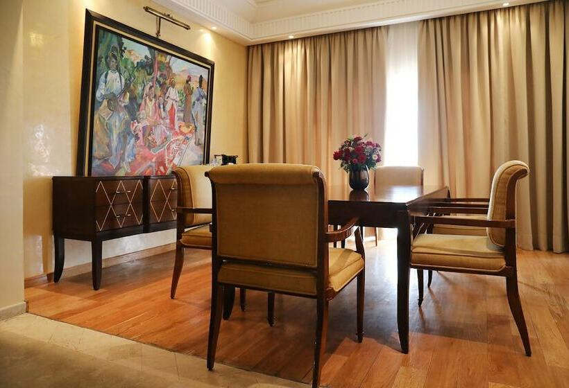 سوئیت سینیور, Kenzi Menara Palace & Resort
