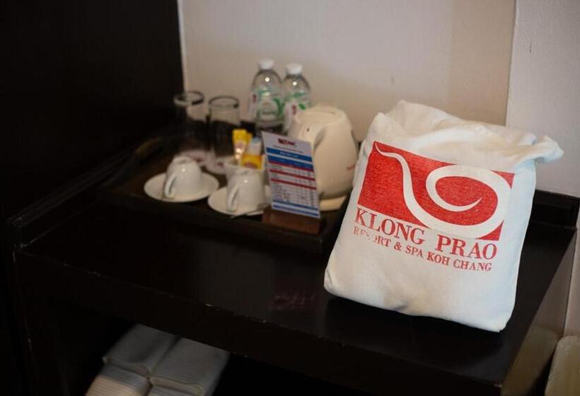 اتاق لوکس با چشم‌انداز استخر, Klong Prao Resort   Sha Extra Plus