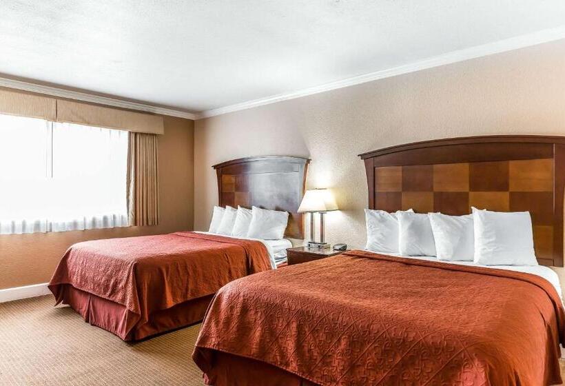 Номер Стандарт 2 Двуспальные Кровати, Quality Inn Near Hearst Castle