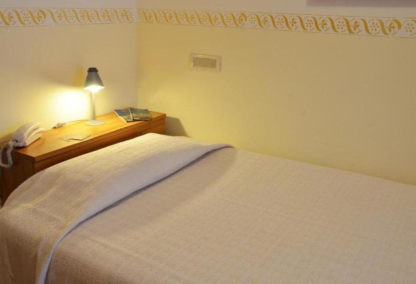 اتاق اکونومی یک تخته, Serena