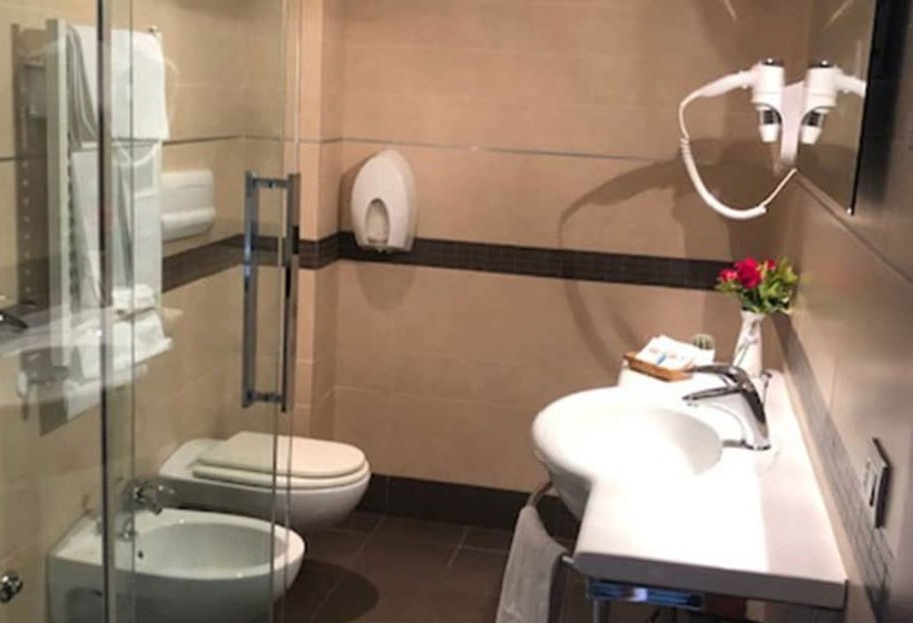 Номер Стандарт, Europalace Hotel Todi