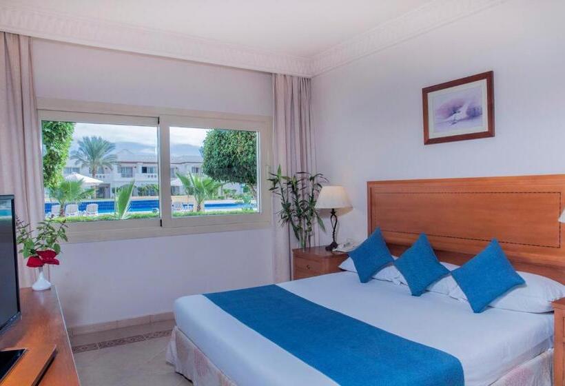 اتاق خانوادگی, Continental Plaza Beach Resort