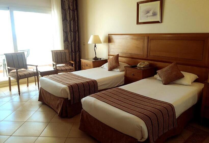 اتاق استاندارد با چشم‌انداز باغ, Continental Plaza Beach Resort