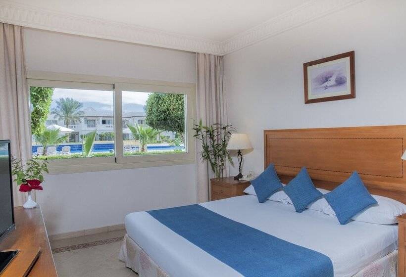 اتاق استاندارد سه نفره, Continental Plaza Beach Resort