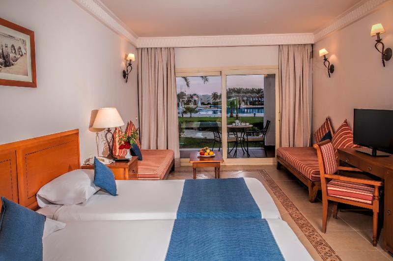 اتاق استاندارد, Continental Plaza Beach Resort