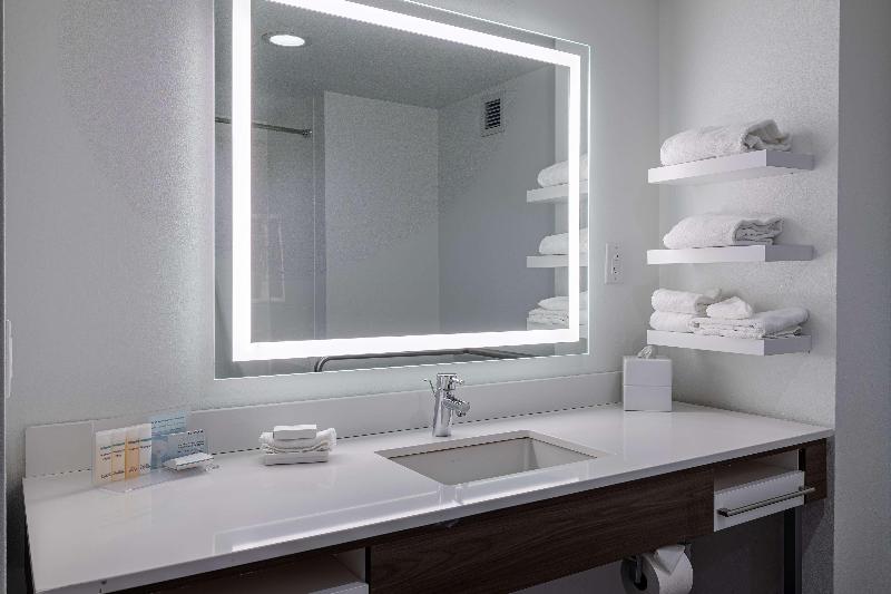 סטודיו סטנדרט, מיטה זוגית, Hampton Inn & Suites Knoxvilledowntown