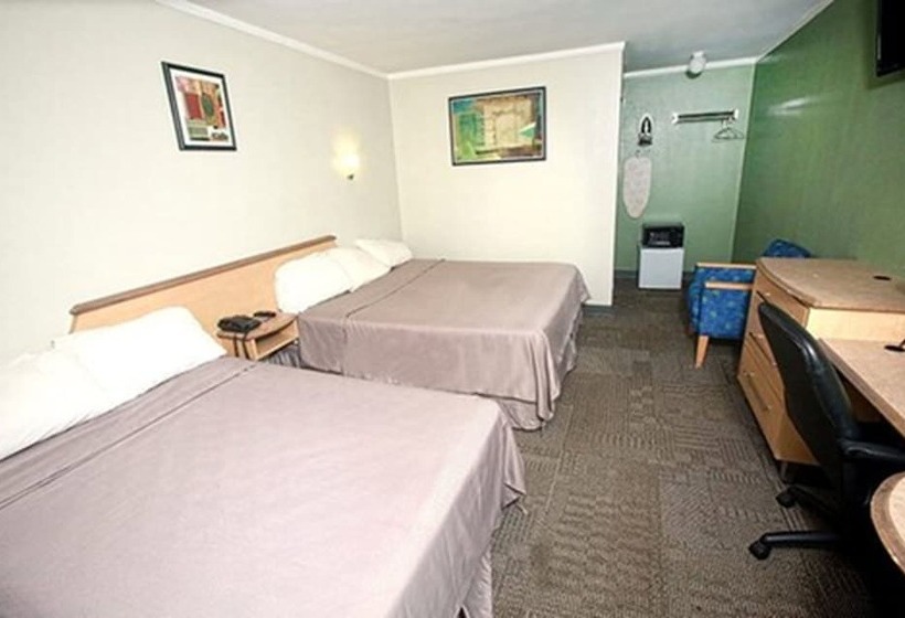Номер Стандарт 2 Двуспальные Кровати, Meadowbrook Motor Lodge