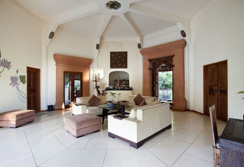 Люкс, Taman Sari Bali Resort And Spa