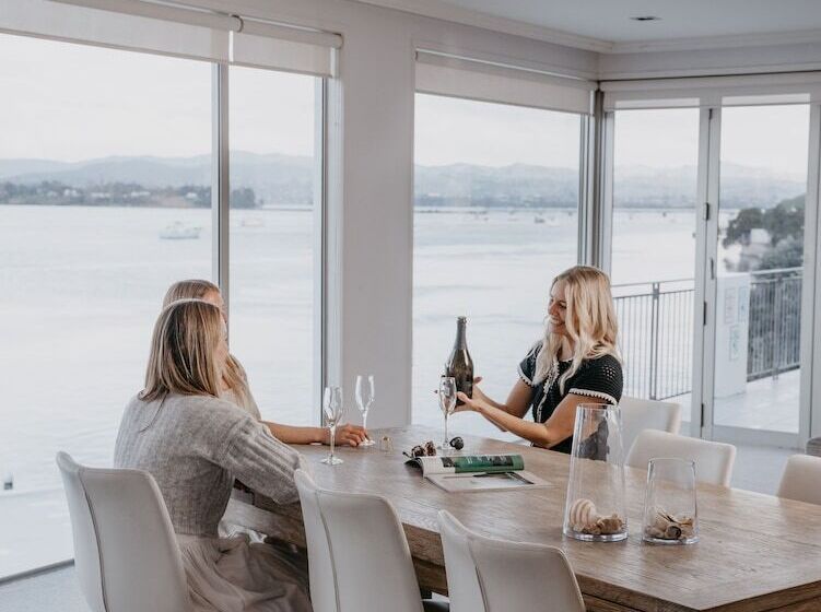 1 Bedroom Penthouse Apartment, Trinity Wharf Tauranga