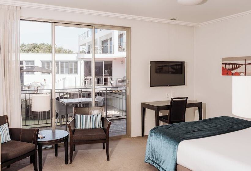 اتاق سوپریور با چشم‌انداز جانبی دریا, Trinity Wharf Tauranga