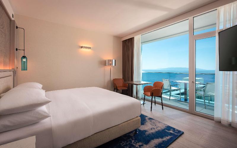 اتاق استاندارد با تخت بزرگ برای معلولان, Hilton Rijeka Costabella Beach Resort & Spa