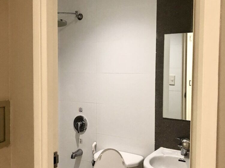 Номер Executive, Sogo Bacoor