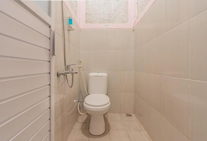 Номер Deluxe, Reddoorz @ Cipanas Garut
