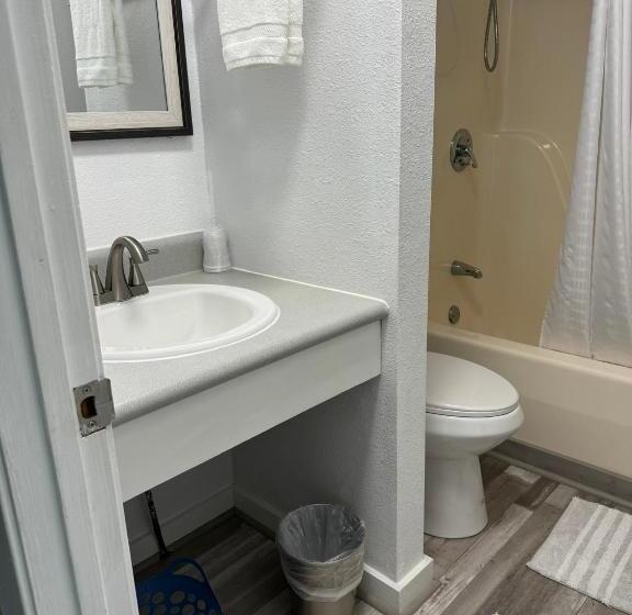 패밀리 스위트, Mountain View Guest Motel