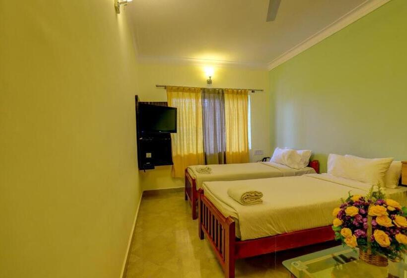 اتاق استاندارد, Ezzenza Royal Garden Brindavan Resort