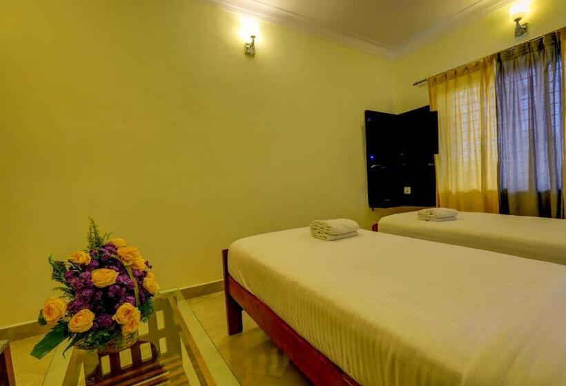 اتاق استاندارد, Ezzenza Royal Garden Brindavan Resort
