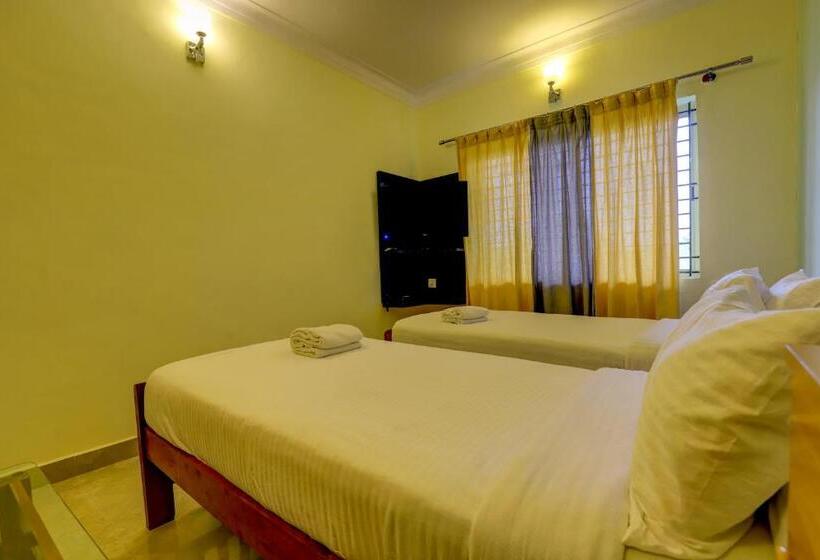 اتاق استاندارد, Ezzenza Royal Garden Brindavan Resort