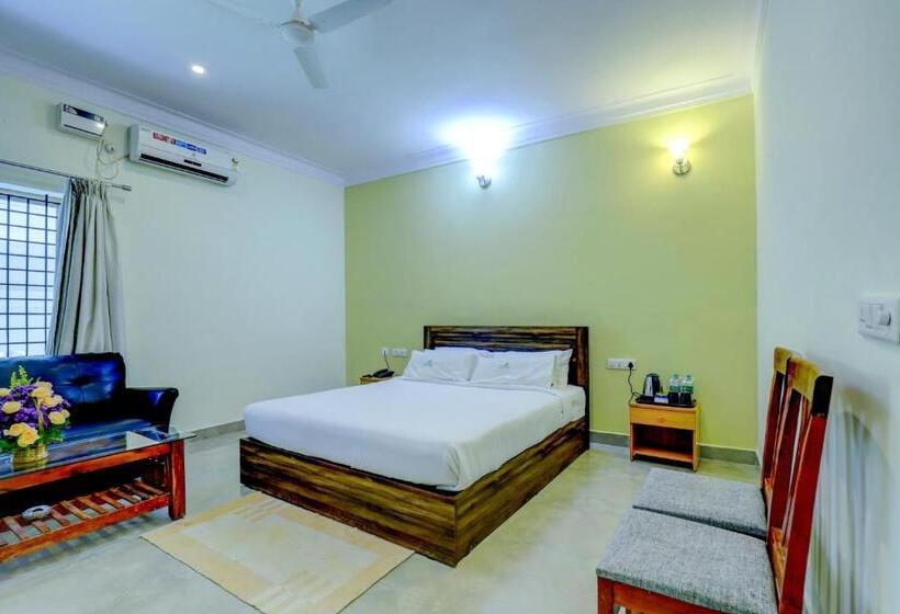 اتاق لوکس, Ezzenza Royal Garden Brindavan Resort