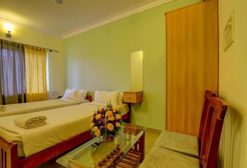 اتاق لوکس, Ezzenza Royal Garden Brindavan Resort