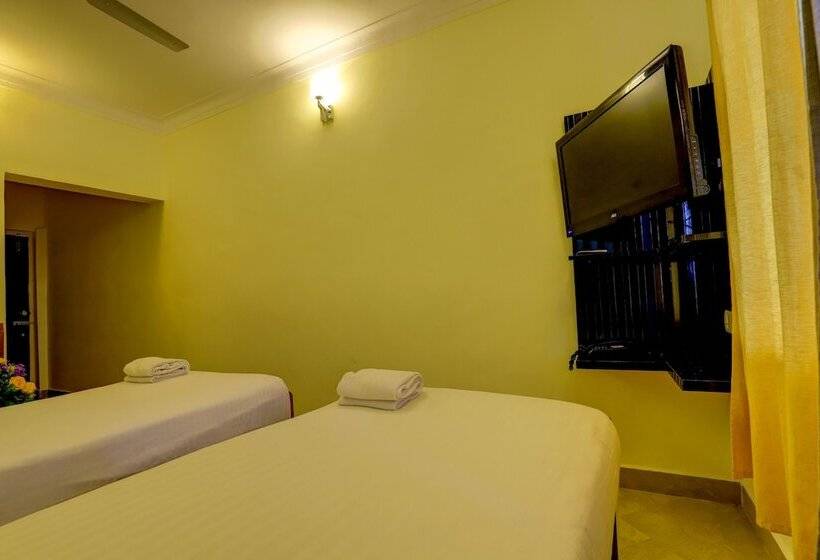 اتاق استاندارد, Ezzenza Royal Garden Brindavan Resort