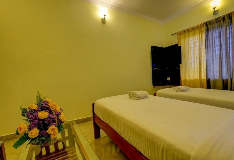 اتاق استاندارد, Ezzenza Royal Garden Brindavan Resort