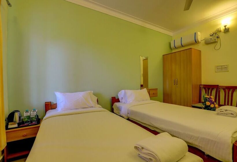 اتاق استاندارد, Ezzenza Royal Garden Brindavan Resort