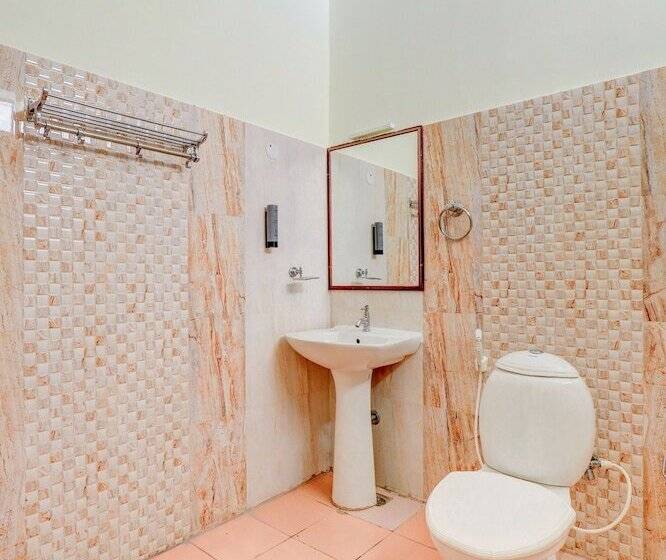 اتاق لوکس, Ezzenza Royal Garden Brindavan Resort