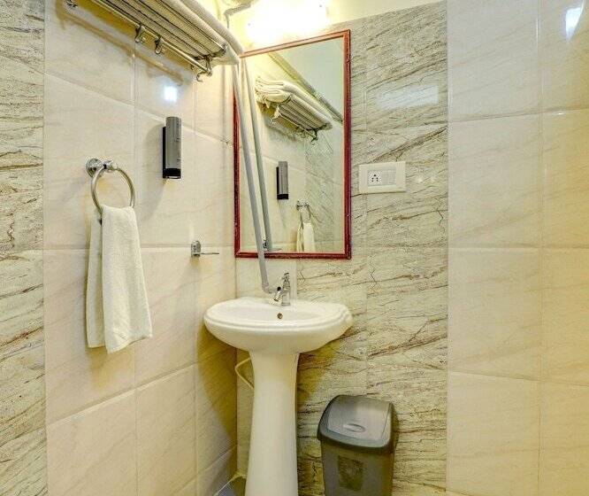 اتاق لوکس, Ezzenza Royal Garden Brindavan Resort