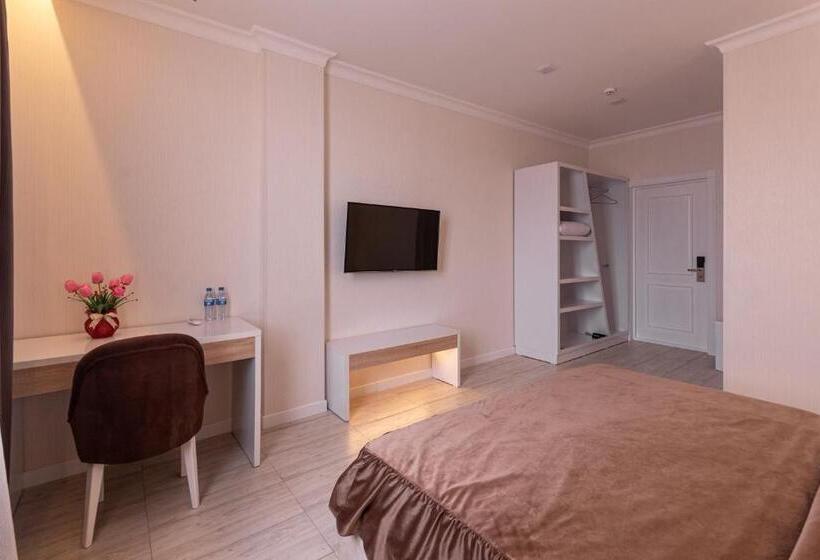 Quarto Deluxe, Tantana