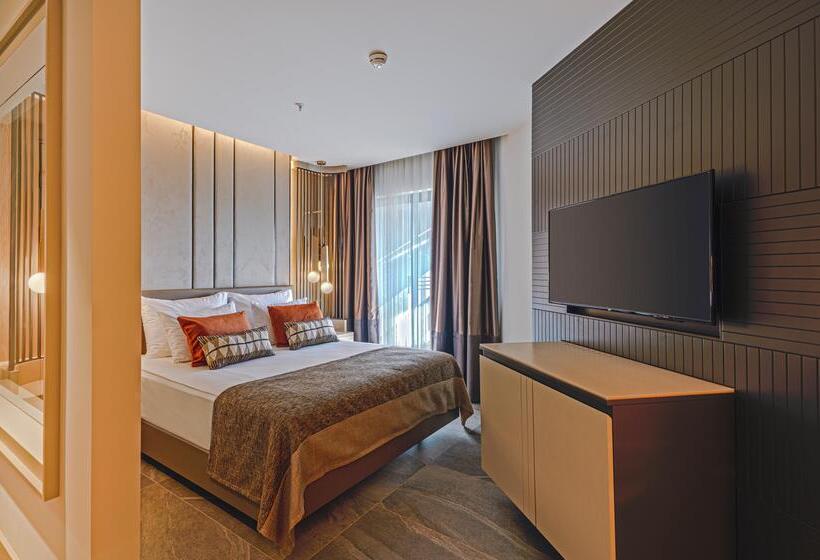 اتاق اساندارد با چشم‌انداز جانبی به دریا, Calyptus Kirman Premium   Ultra All Inclusive