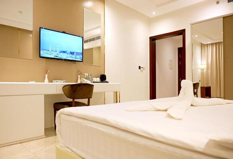 带大床的豪华间, Sela Hotel فندق صلة