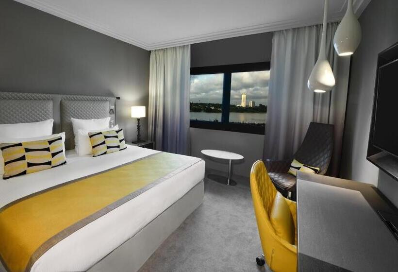 اتاق سوپریور برای معلولان, Mövenpick Hotel Abidjan