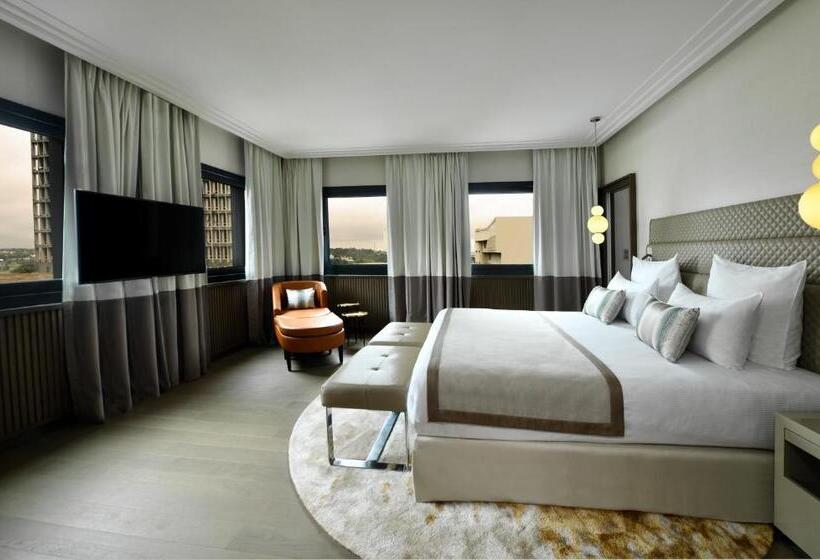 سوئیت اجرایی با تخت کینگ, Mövenpick Hotel Abidjan