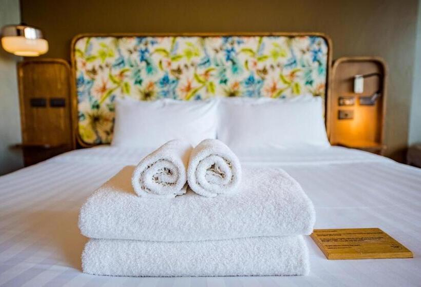 استودیوی لوکس, Seamira House Huahin   Sha