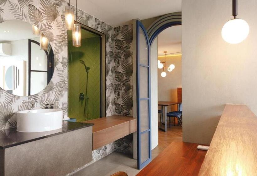 سوییت جونیور, Seamira House Huahin   Sha