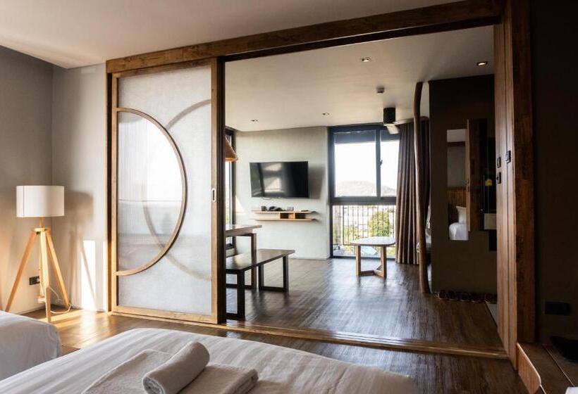 اتاق استاندارد چهار تخته, Seamira House Huahin   Sha