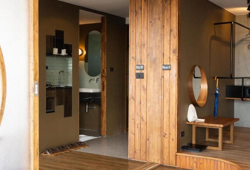 اتاق استاندارد چهار تخته, Seamira House Huahin   Sha