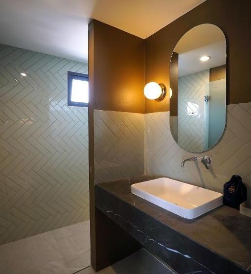 اتاق استاندارد چهار تخته, Seamira House Huahin   Sha