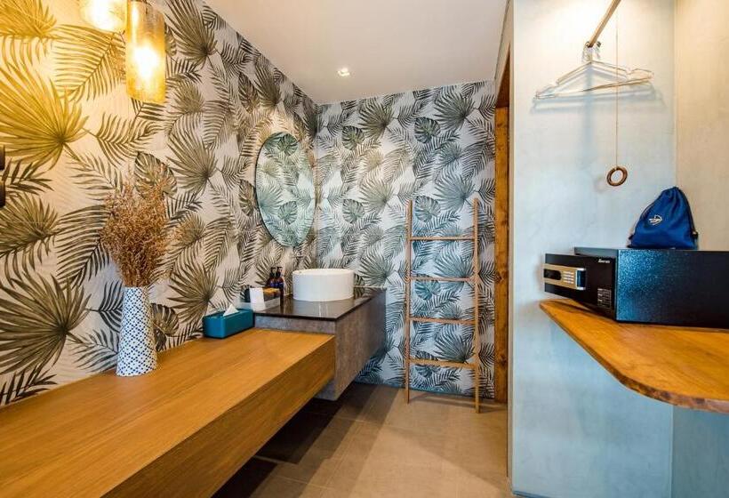 سوئیت پریمیوم, Seamira House Huahin   Sha